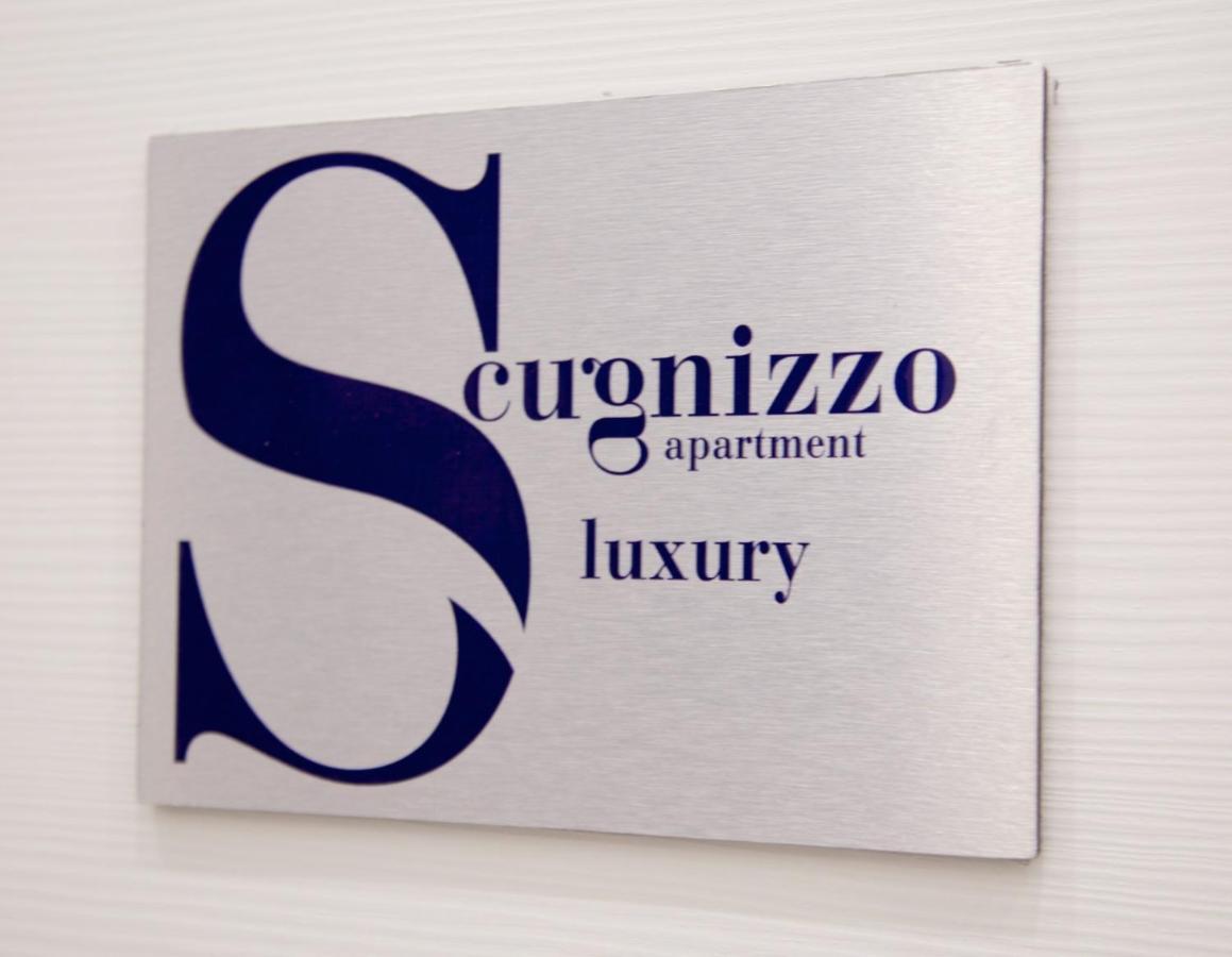 Scugnizzo Apartment Luxury Home Nápoly Kültér fotó