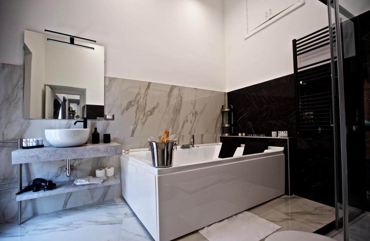 Scugnizzo Apartment Luxury Home Nápoly Kültér fotó